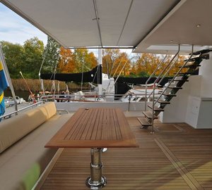 Delta 88 IPS Yacht - aft deck