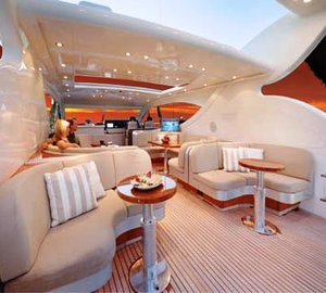 Dolce Vita II Main Deck