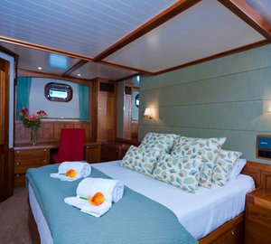 ESCAPADE Master Cabin
