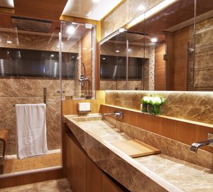Electra superyacht - Master cabins bathroom-001
