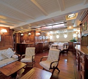 Eleoonora - The Saloon