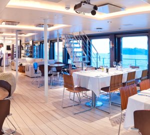 Explorer Yacht ATMOSPHERE - Salon and Dining