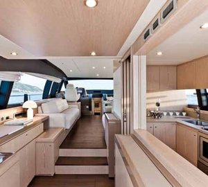 FERETTI 62 -  Galley and Salon