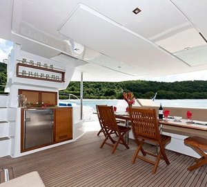 FLOW - Alfresco dining and wet bar