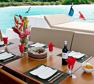 FLOW - Alrefsco dining and sunpad