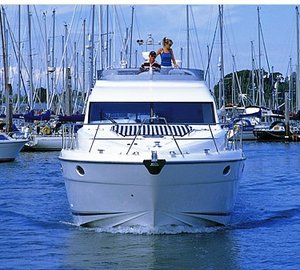Fairline Phantom 50 forward