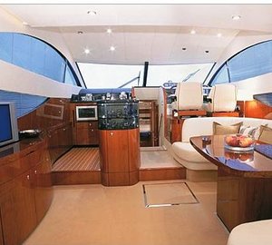 Fairline Phantom 50 salon