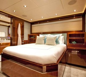 Finish Line Yacht - Cabin