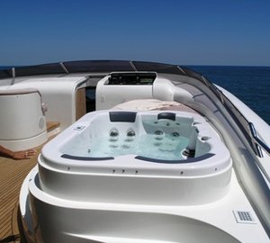 Firouzeh Deck Spa Pool