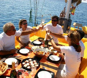 Fortuna -  Dining El Fresco