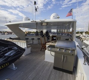 Freedom R yacht - flybridge