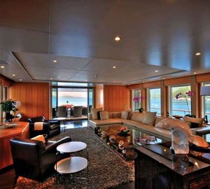 GLORIA TERESA -  Main Salon