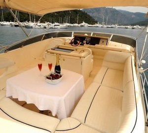 GRACE - Flybridge dining
