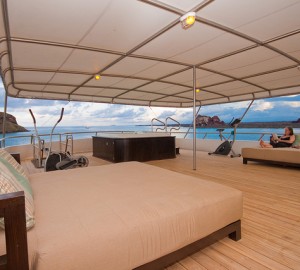 GRAND ODYSSEY - Generous sundeck