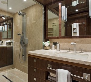 Gigi II Yacht - Master Cabin - Double Bathroom