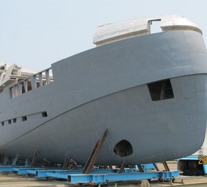 Green Voyager superyacht - front view