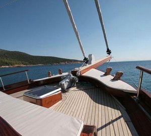 Gulet HAYAL 62 -  Foredeck Seating