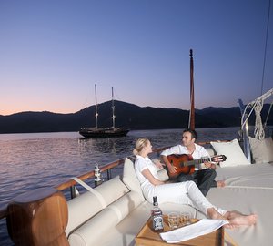 Gulet MARENOSTRUM - Aft sunpads