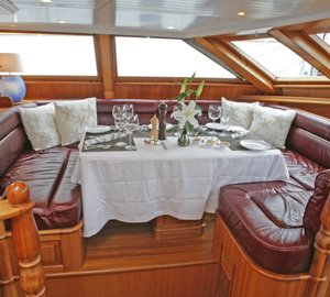 HANSEAT IV -  Upper Salon