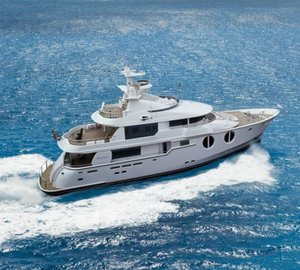 Horizon EP105 Motor Yacht Underway  -  A Long Range Explorer