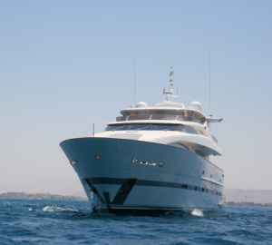 Horizon RP120 superyacht sistership