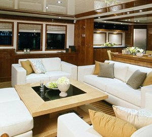 Horizon superyacht AquaCat 80 Main Saloon