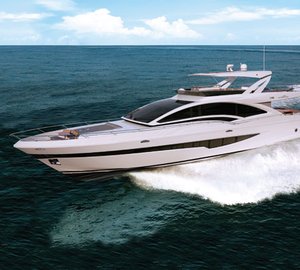 Intermarine 95 Yacht underway