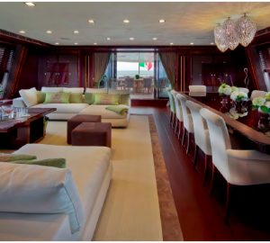 JAde yacht by CRN - Salon with dining area