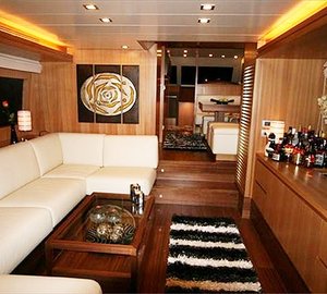 Jenny II Main Saloon 2