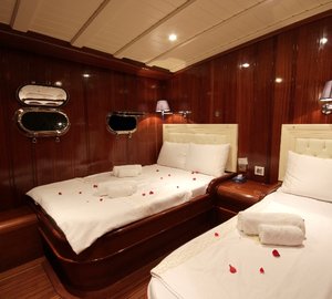 KAYA GUNERI PLUS - Twin cabin