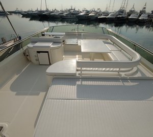 KENTAVROS II  -  Flybridge