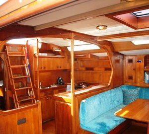 Kings Legend - Salon and Galley