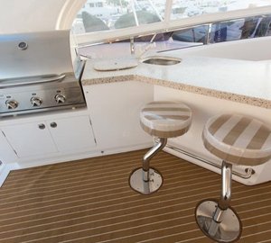 LA MANGUITA - Flybridge bar and BBQ