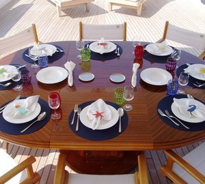 LADIES FIRST - Alfresco dining
