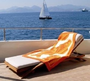 LADIES FIRST - Sundeck 3