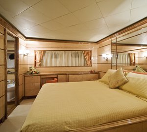 LADIES FIRST - VIP Cabin