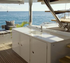 LADY BOU BOU - Aft Deck