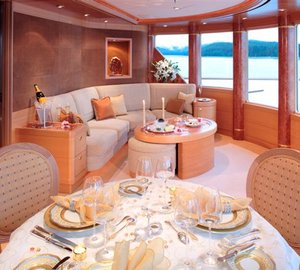 LAUREL - Observation Lounge