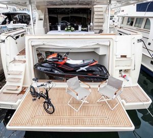 LE PETIT BATEAU - Swim Platform and toys