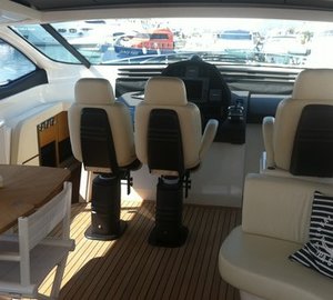 LOURNOR II -  Salon looking forward