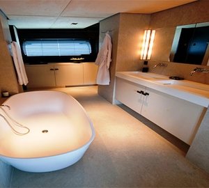 Latitude - Master Bathroom