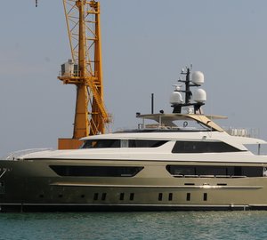 Luxury motor yacht Trident