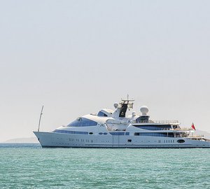 Luxury motor yacht YAS underway - Photo by Julien Hubert