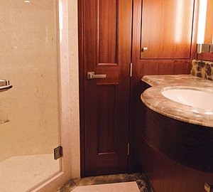 Luxury yacht Aurora - Aft Head