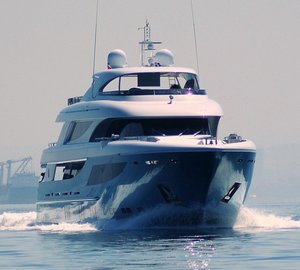 Luxury yacht Azra- front view
