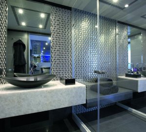 Luxury yacht IRON MAN - Bathroom