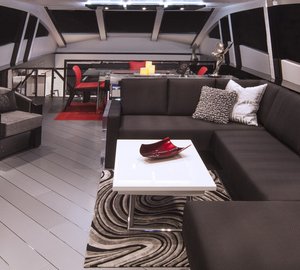 Luxury yacht LSX95 - Saloon