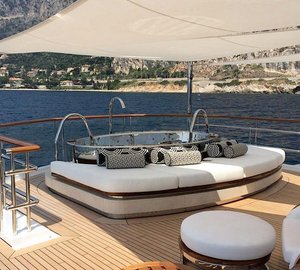 Luxury yacht Lady Christina - a new stainless steel Spa Pool