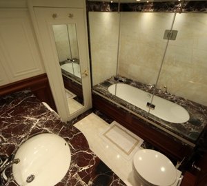 Luxury yacht M&M - Bathroom