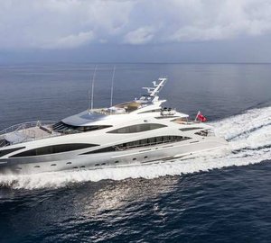 Luxury yacht Panthera at full speed